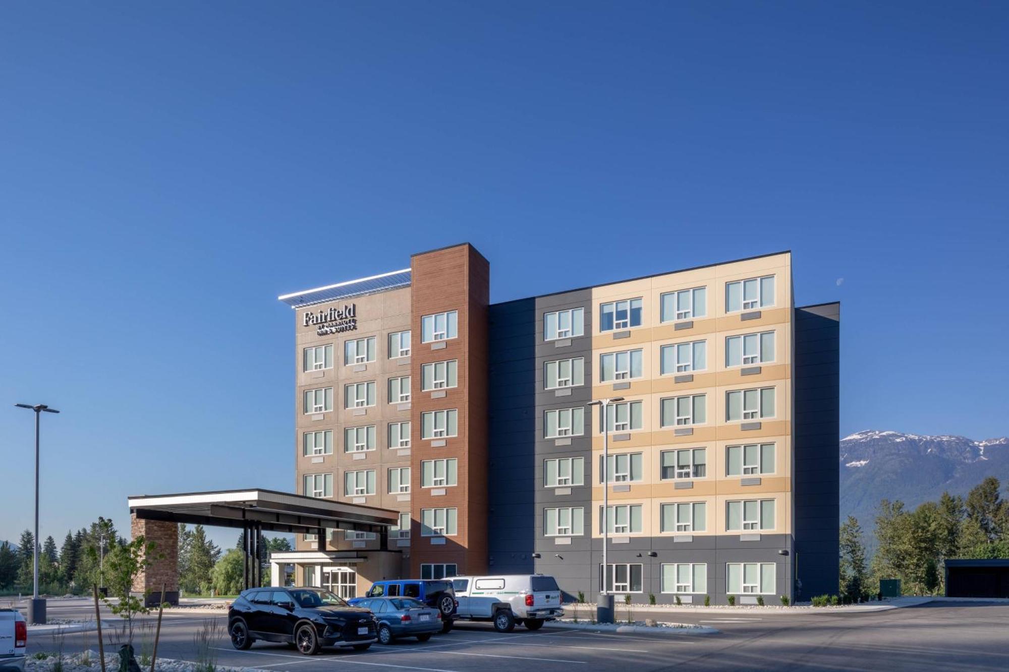 Fairfield By Marriott Inn & Suites Revelstoke Dış mekan fotoğraf