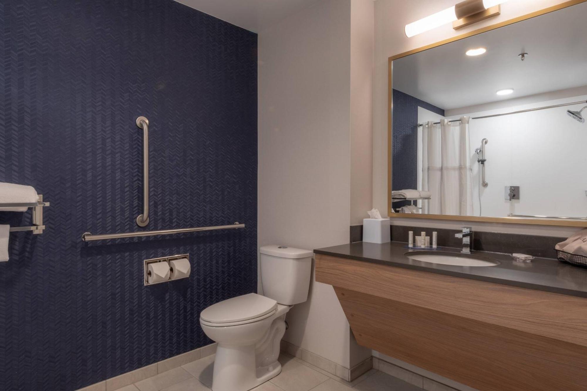 Fairfield By Marriott Inn & Suites Revelstoke Dış mekan fotoğraf