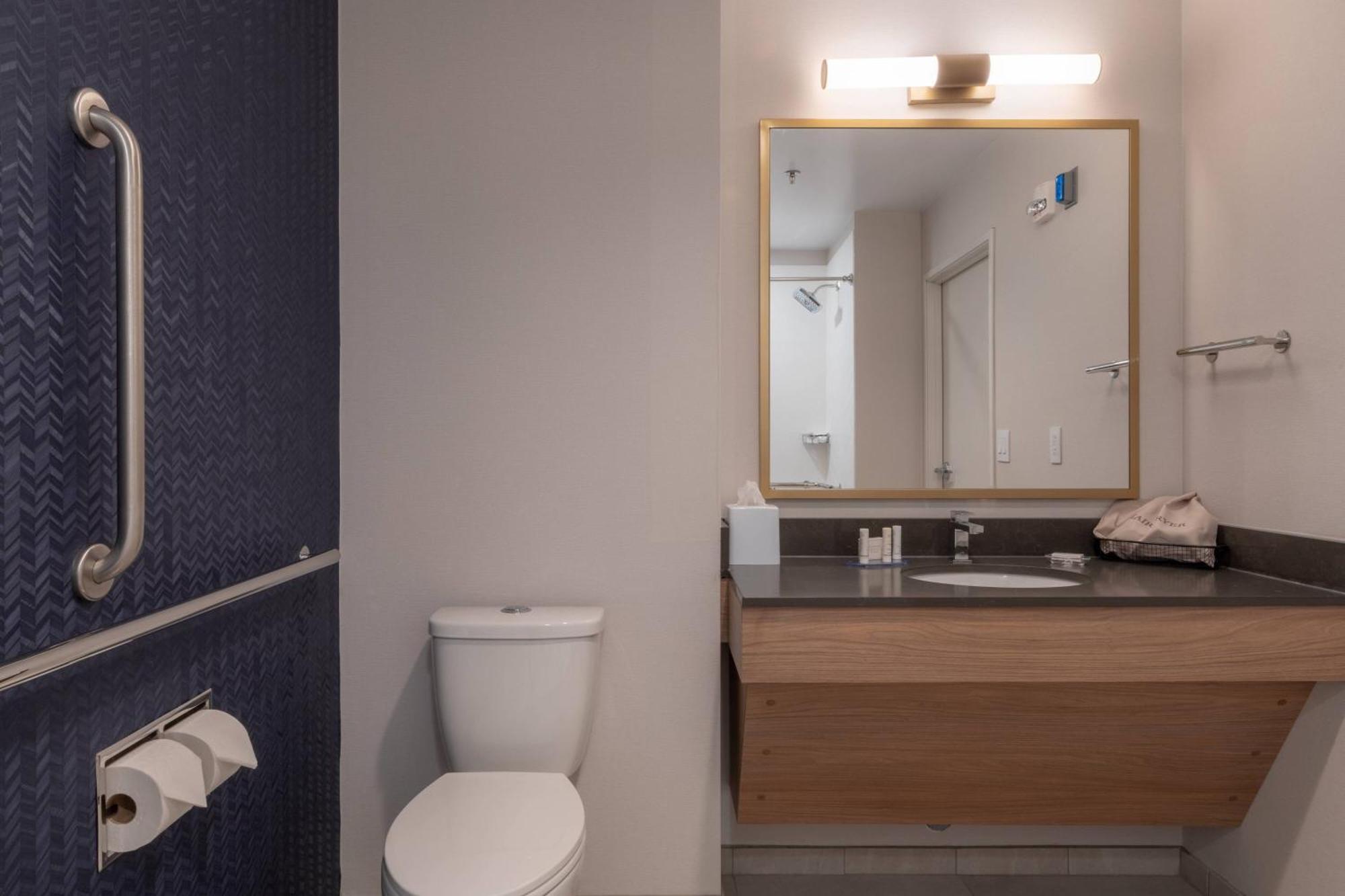Fairfield By Marriott Inn & Suites Revelstoke Dış mekan fotoğraf